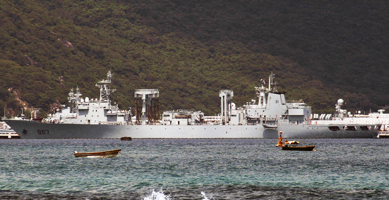 Illustration for article titled Chinese Warships To Visit Florida As U.S. Sailors Get A Tour Of China's Carrier